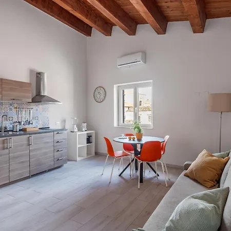 Open Sicily Homes - Near The Train Station Aparthotel *